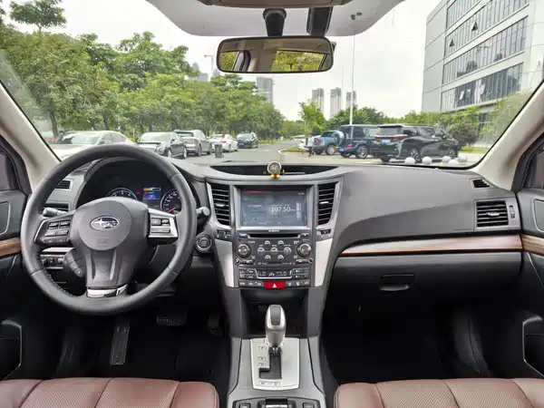 Subaru Outback 2014