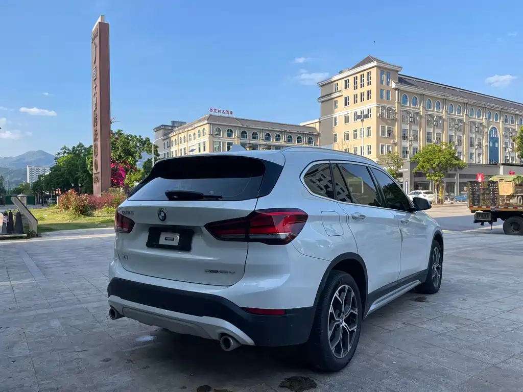 BMW X1 2022 — фото 9