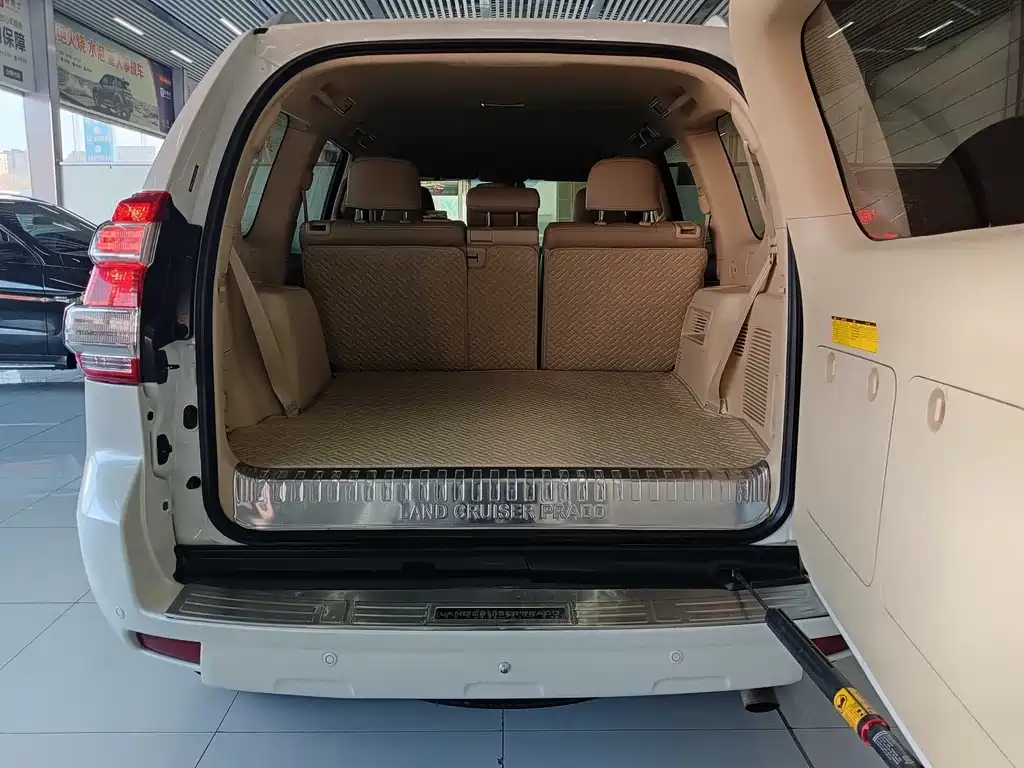 Toyota Prado 2015 — фото 17
