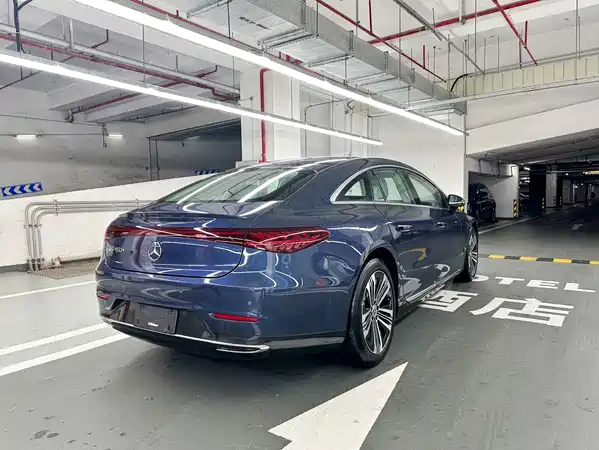 Mercedes-Benz EQS 2024