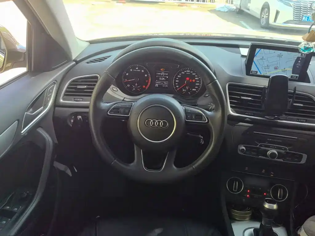 Audi Q3 2018 — фото 11