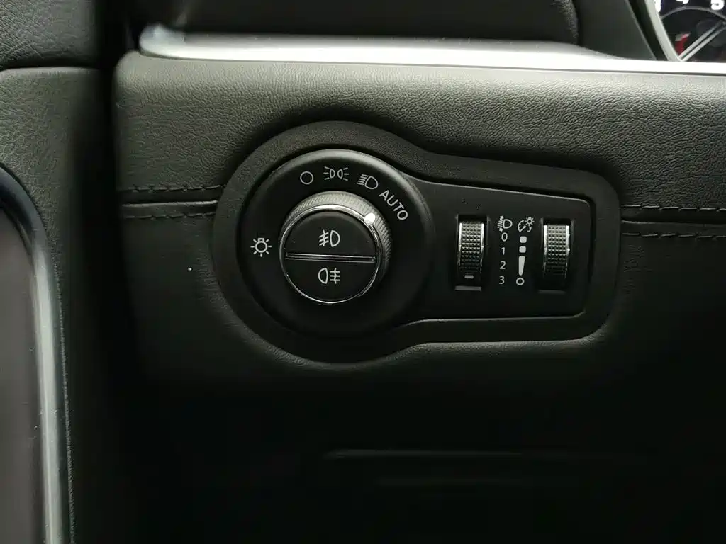 Jeep Grand Commander 2021 — фото 21