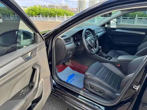 Skoda Superb 2023