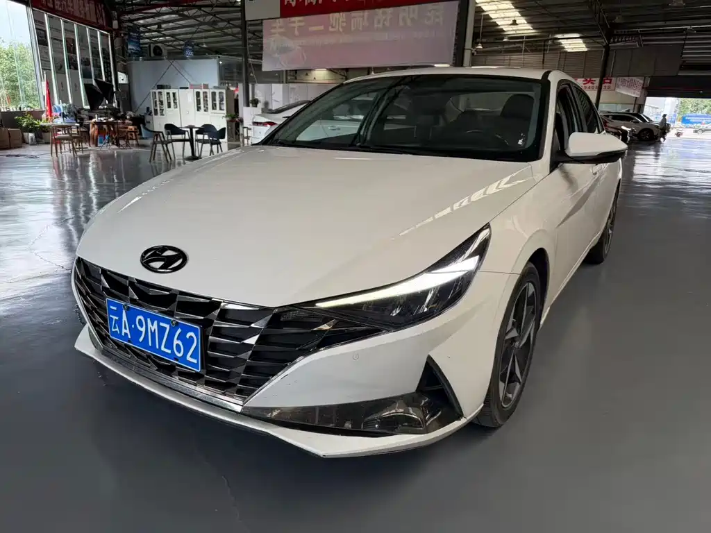 Hyundai Elantra 2021