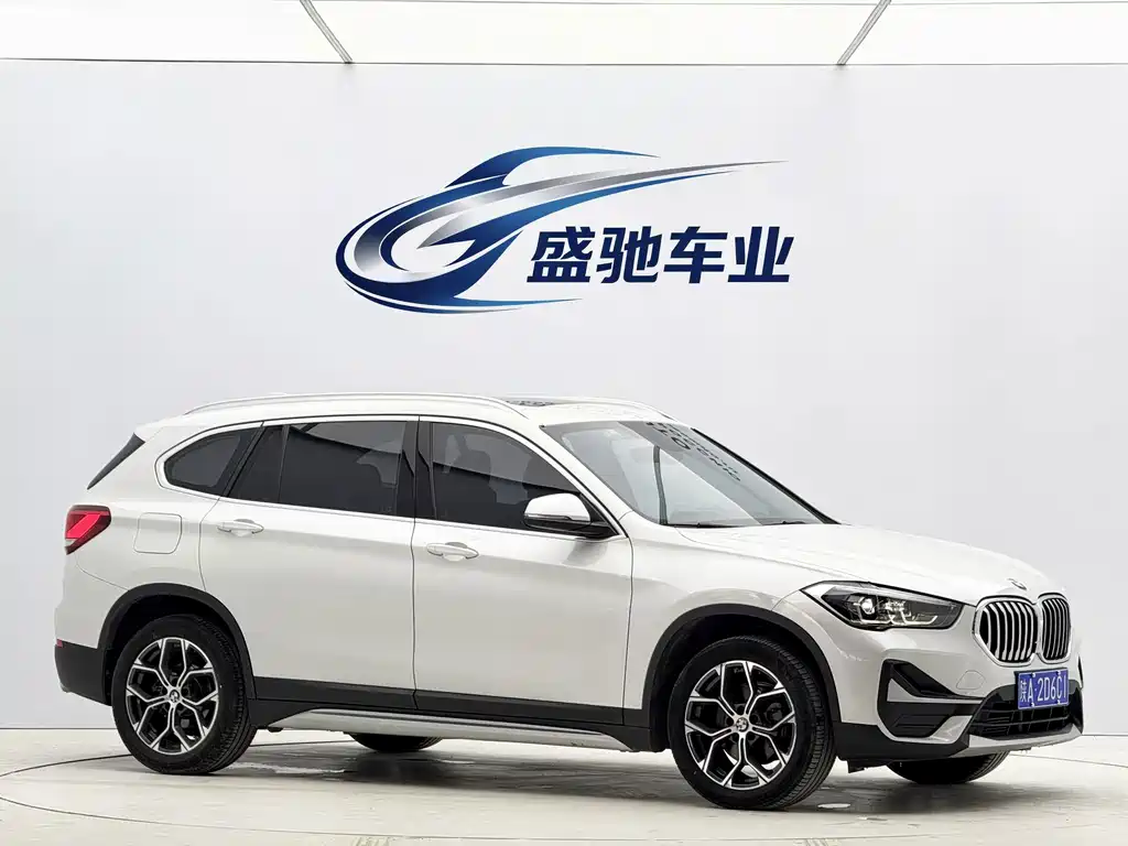 BMW X1 2022 — фото 3