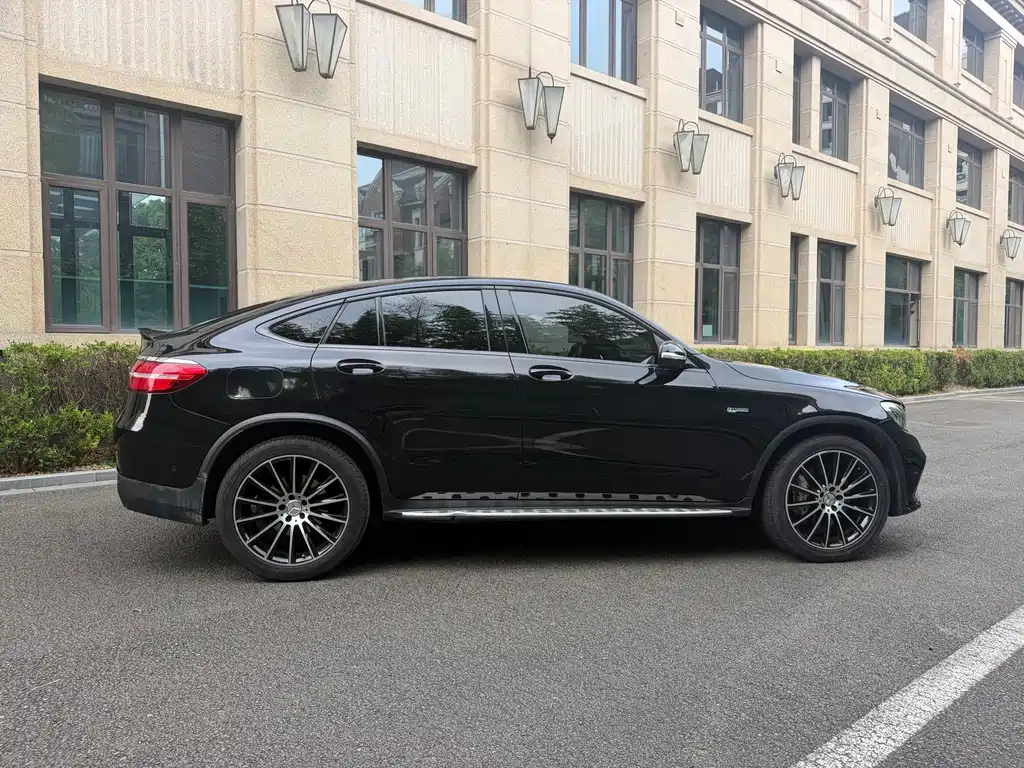 Mercedes-Benz GLC Coupe AMG 2018 — фото 11