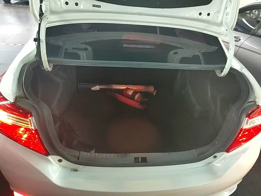 Toyota Vios 2016 — фото 19