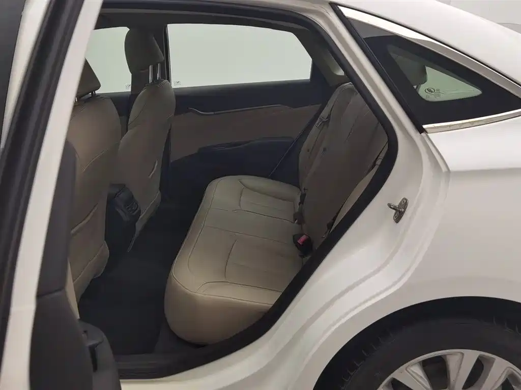 Buick Excelle 2018 — фото 15