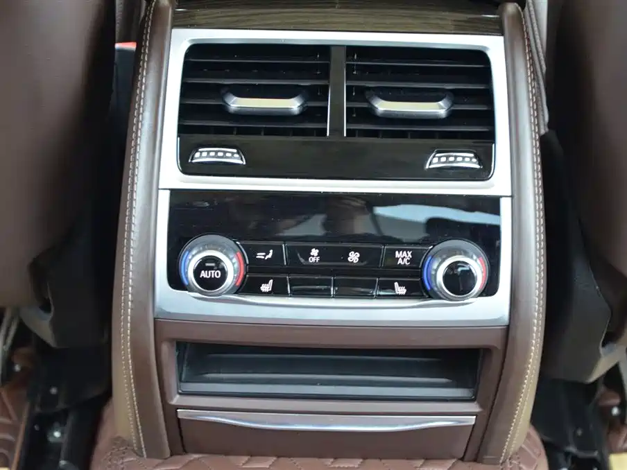 BMW 7 Series 2022 — фото 16