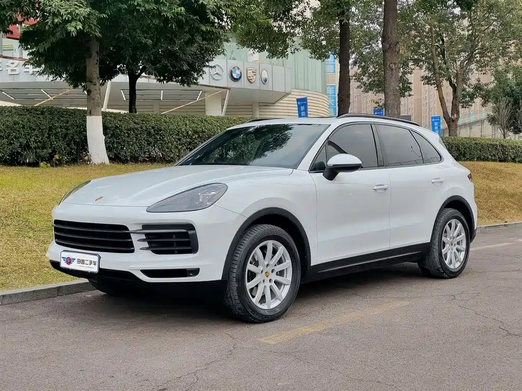 Porsche Cayenne 2019 — фото 1
