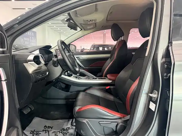 Geely Binyue 2022