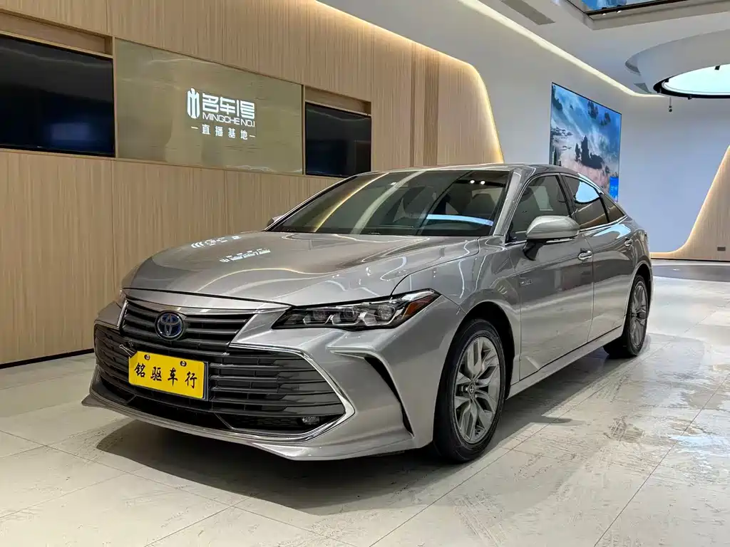 Toyota Avalon 2019 — фото 1
