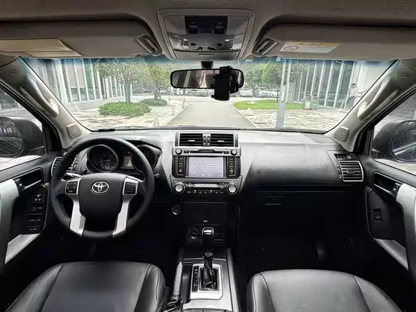 Toyota Prado 2016