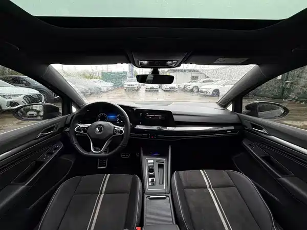 Volkswagen Golf 2022