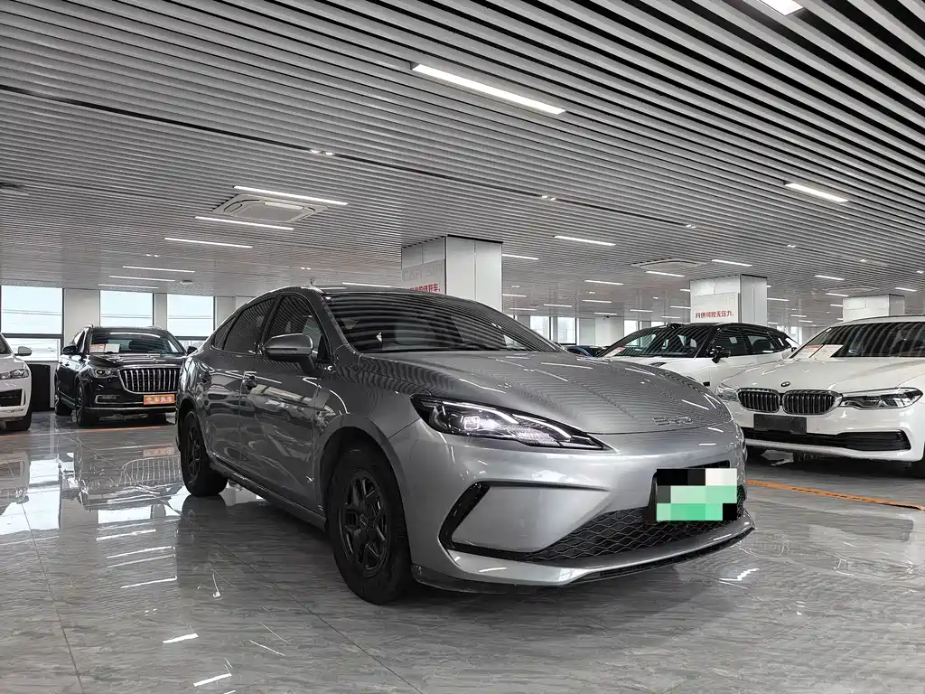 BYD Seal 05 DM-i 2025 — фото 3