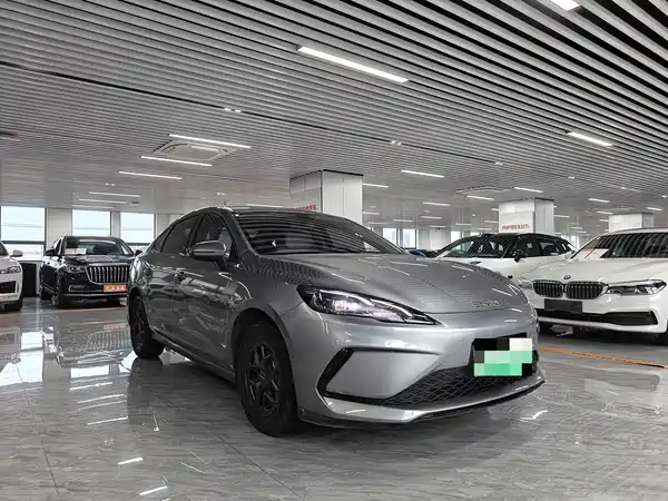 BYD Seal 05 DM-i 2025