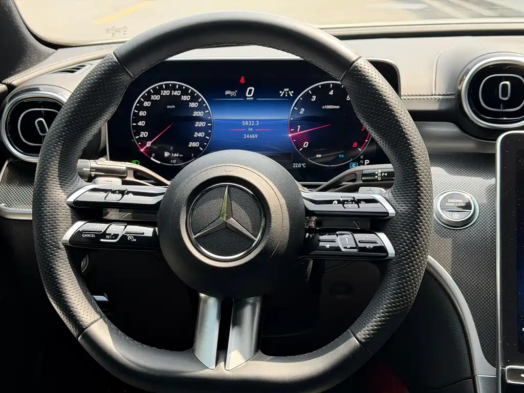 Mercedes-Benz C-Class 2023 — фото 10