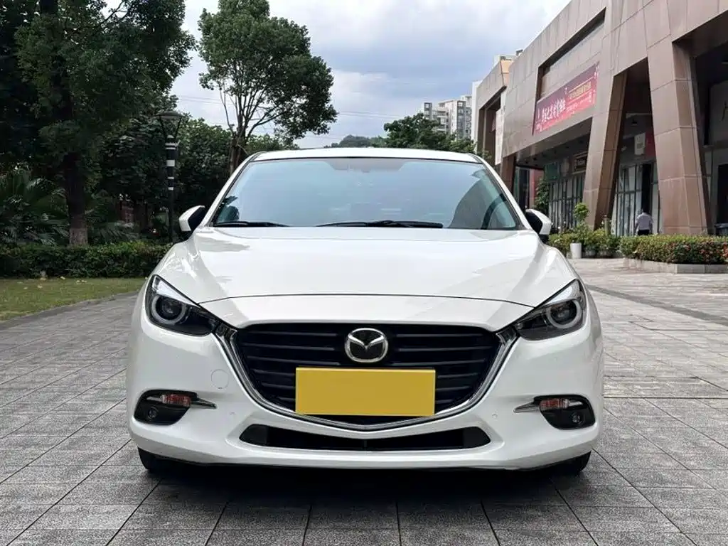 Mazda 3 Axela 2017 — фото 2
