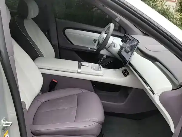 Changan Qiyuan A06 2025