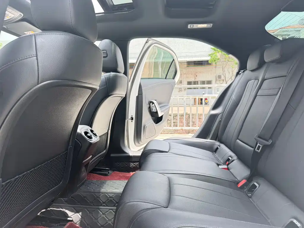 Mercedes-Benz A-Class 2022 — фото 12