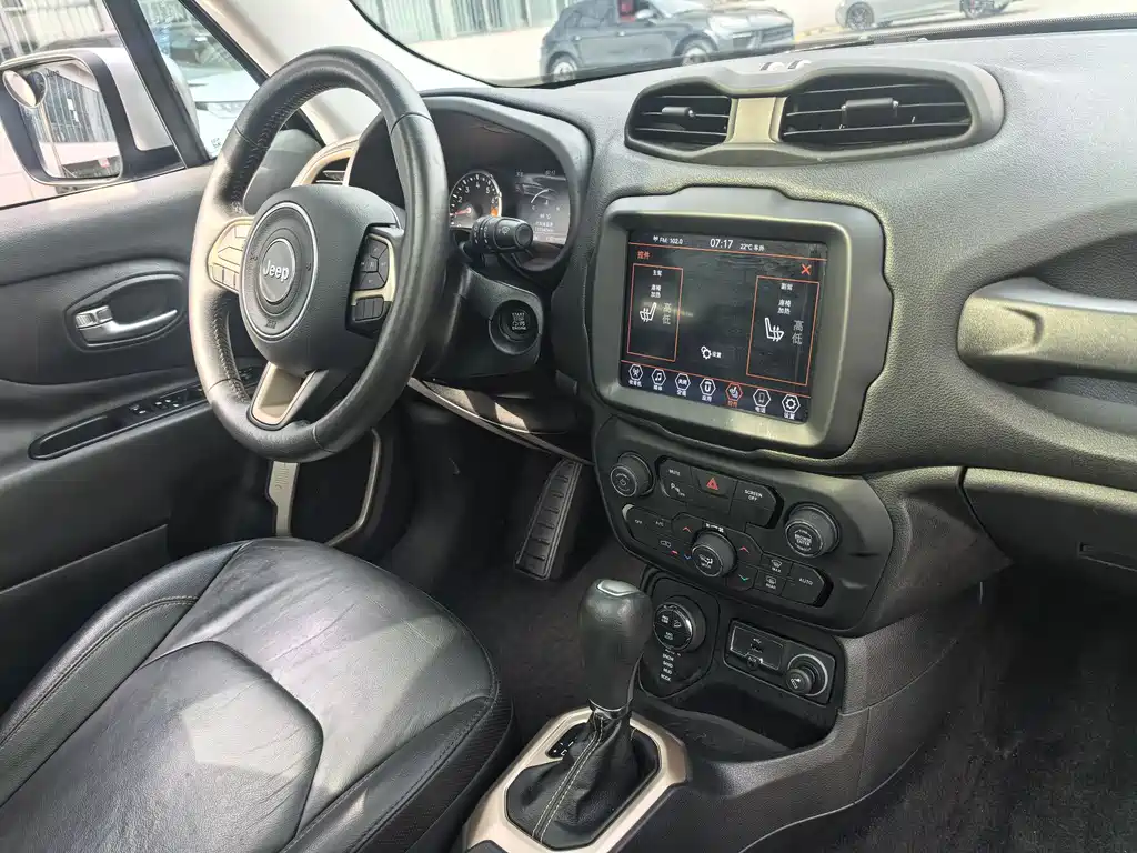 Jeep Renegade 2019 — фото 14
