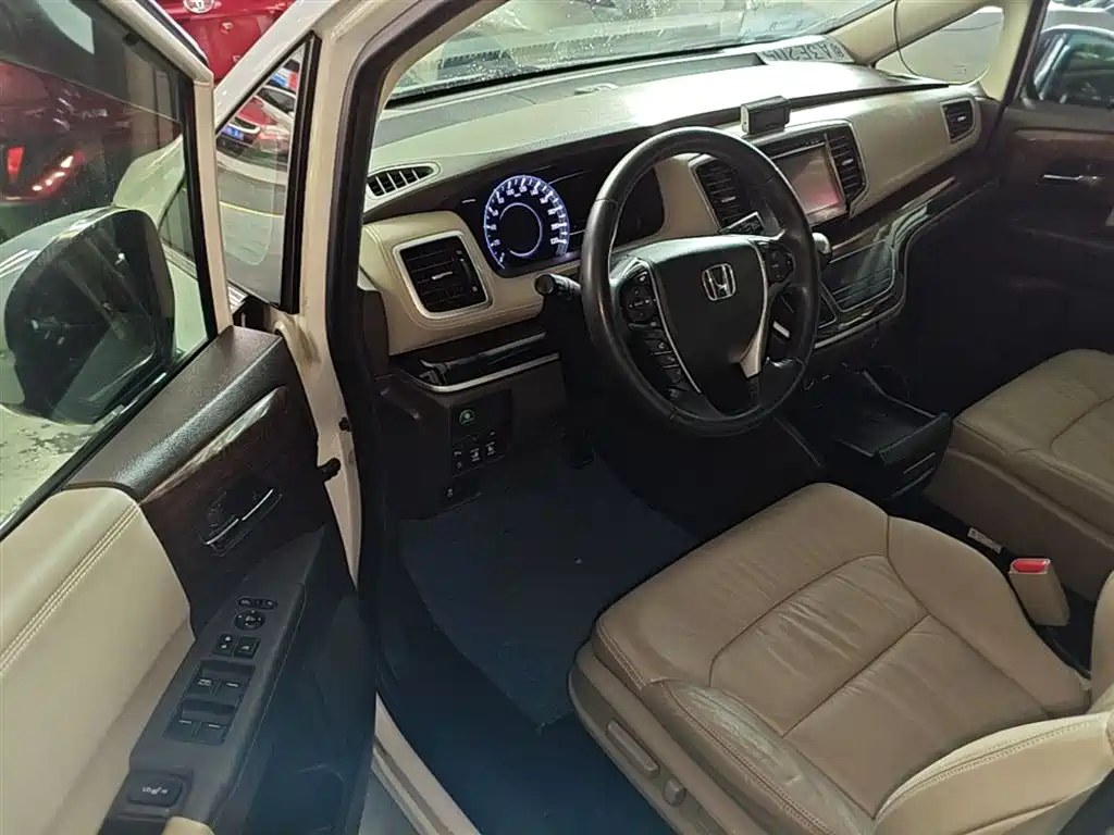 Honda Odyssey 2014 — фото 16