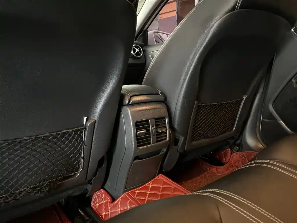 Mercedes-Benz GLA 2017 — фото 16
