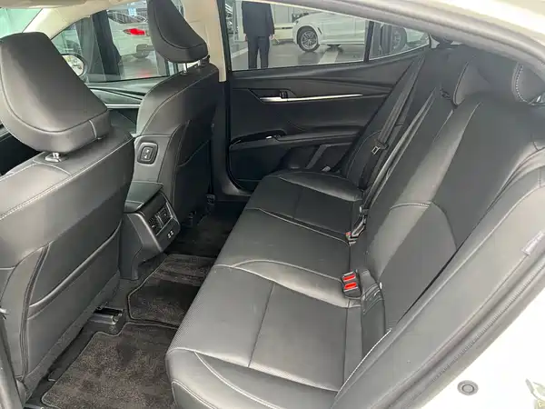 Toyota Camry 2024