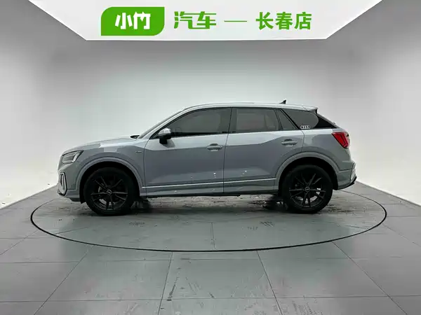 Audi Q2L 2023