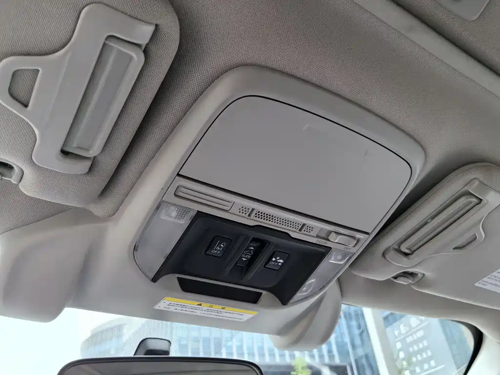 Subaru Forester 2018 — фото 24