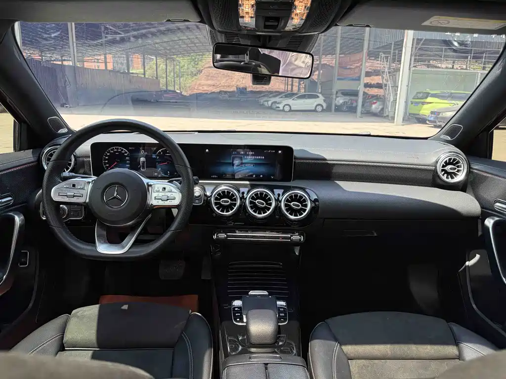 Mercedes-Benz A-Class 2019 — фото 26