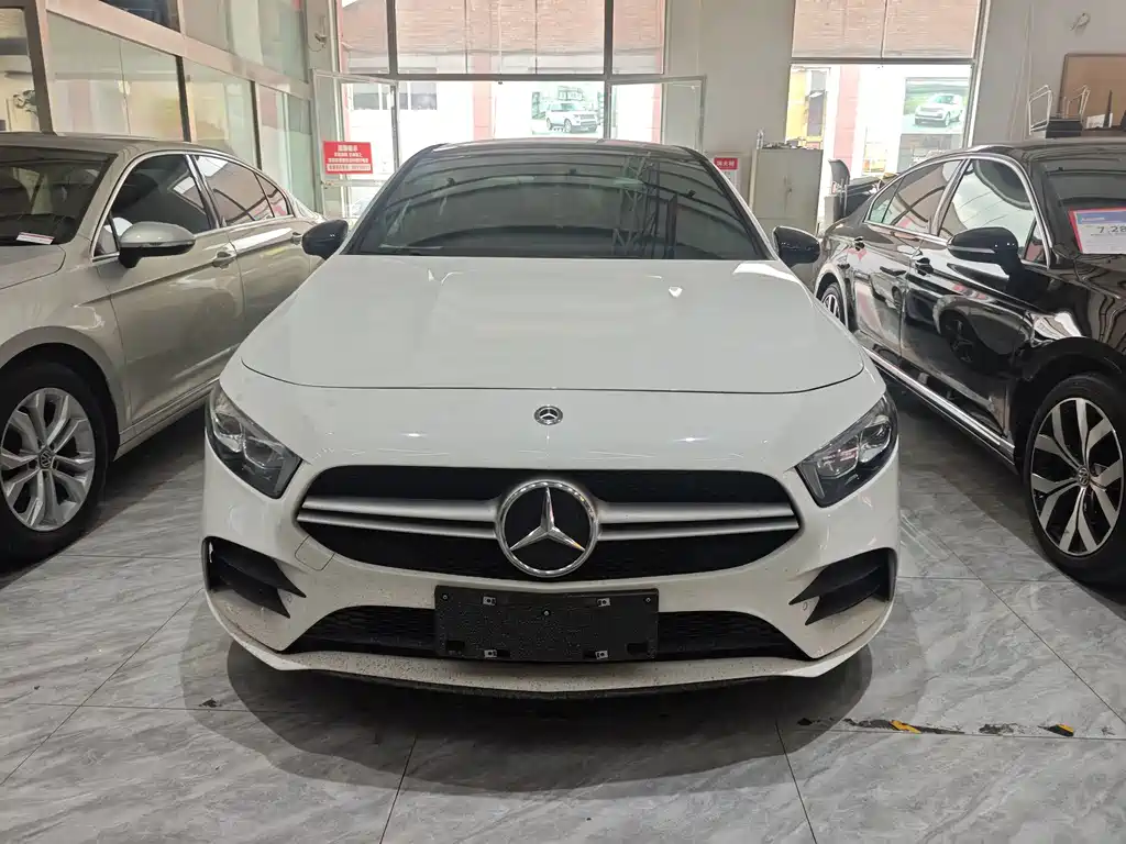 Mercedes-Benz A-Class 2019 — фото 2