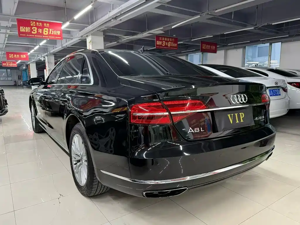 Audi A8 2015 — фото 9