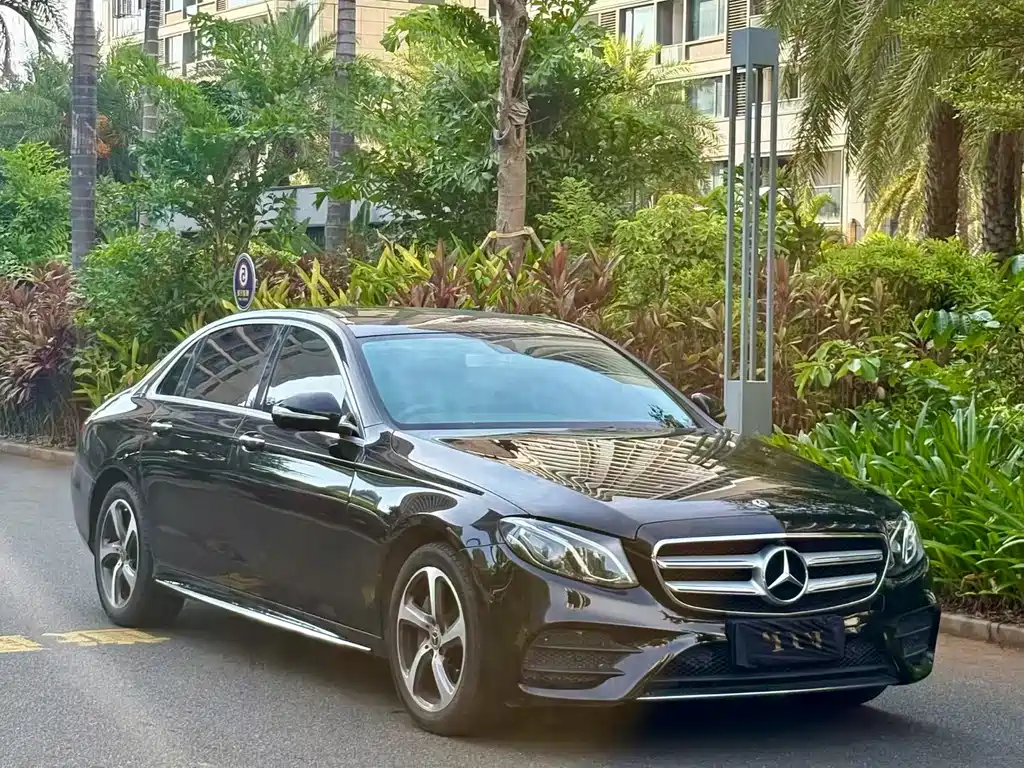 Mercedes-Benz E-Class 2017 — фото 12