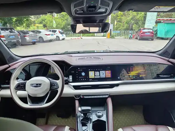 Geely Xingyue L 2023