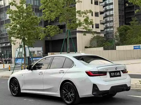 BMW 3 Series 2023
