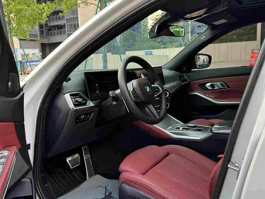 BMW 3 Series 2023 — фото 4