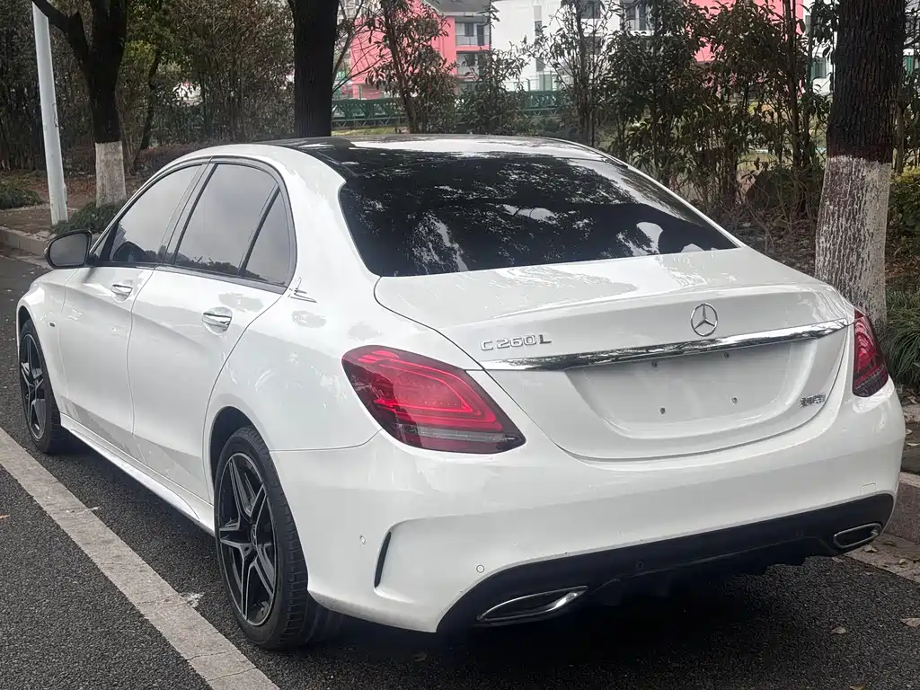 Mercedes-Benz C-Class 2020 — фото 16