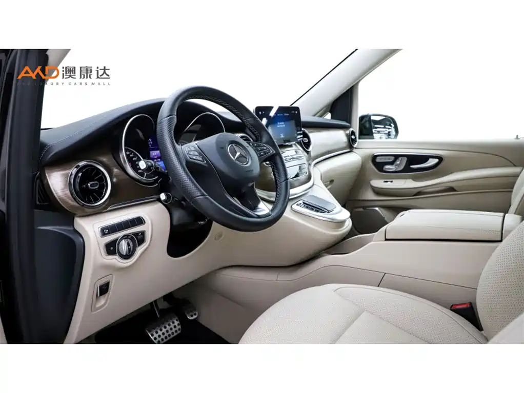 Mercedes-Benz V-Class 2023 — фото 6