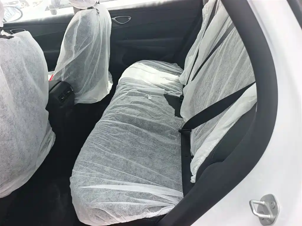 BYD Seal 05 DM-i 2026 — фото 17
