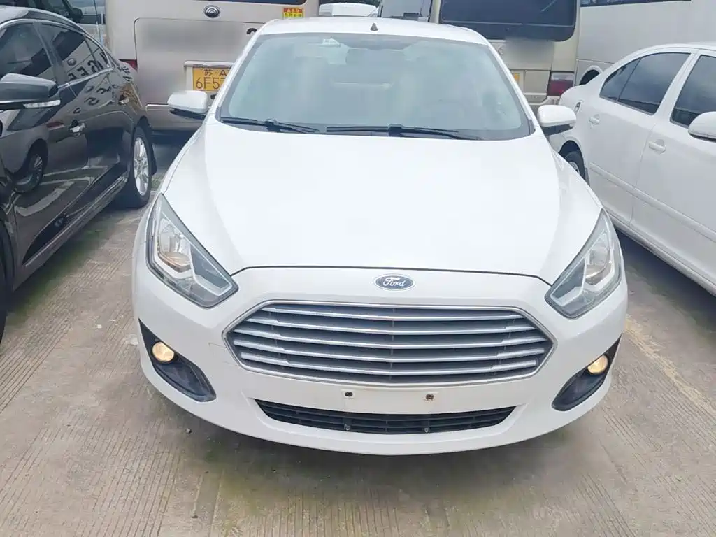 Ford Escort 2015
