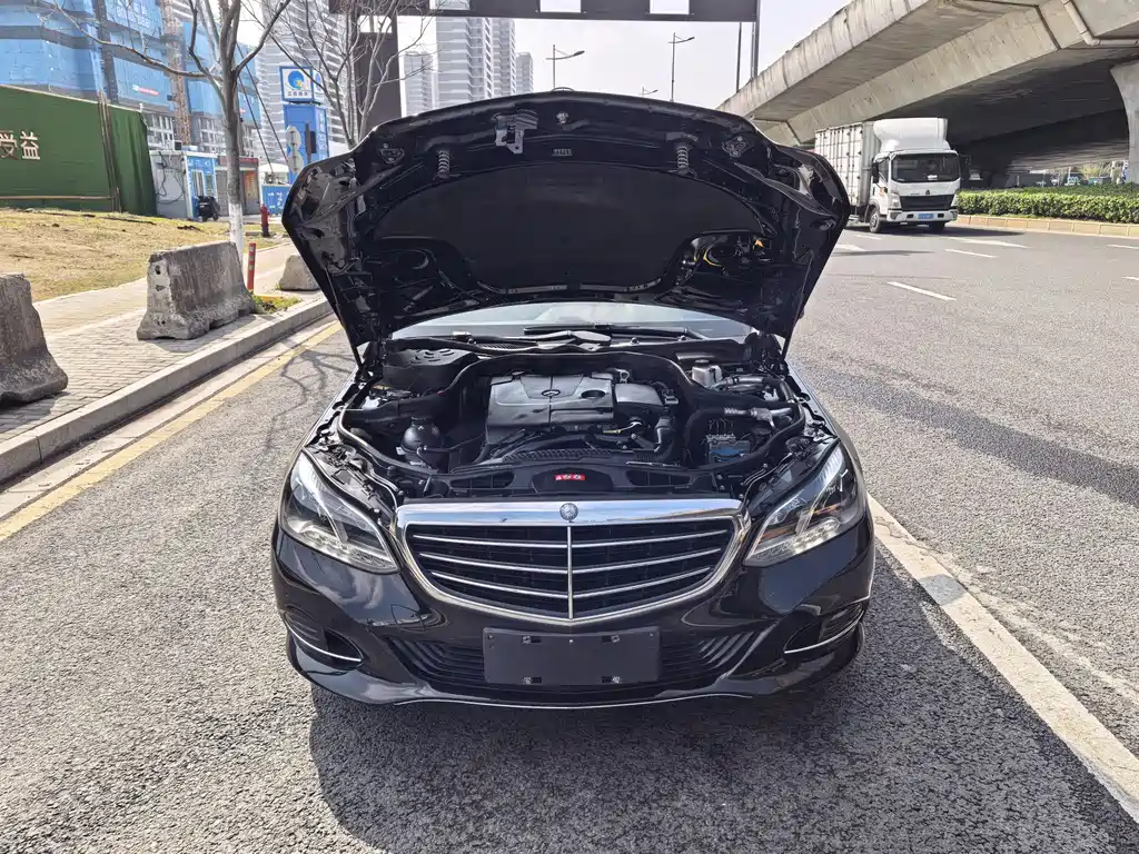 Mercedes-Benz E-Class 2015 — фото 13