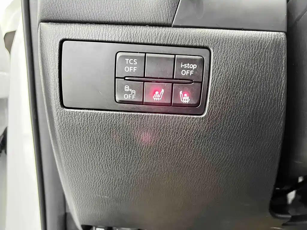 Mazda CX-4 2023 — фото 11