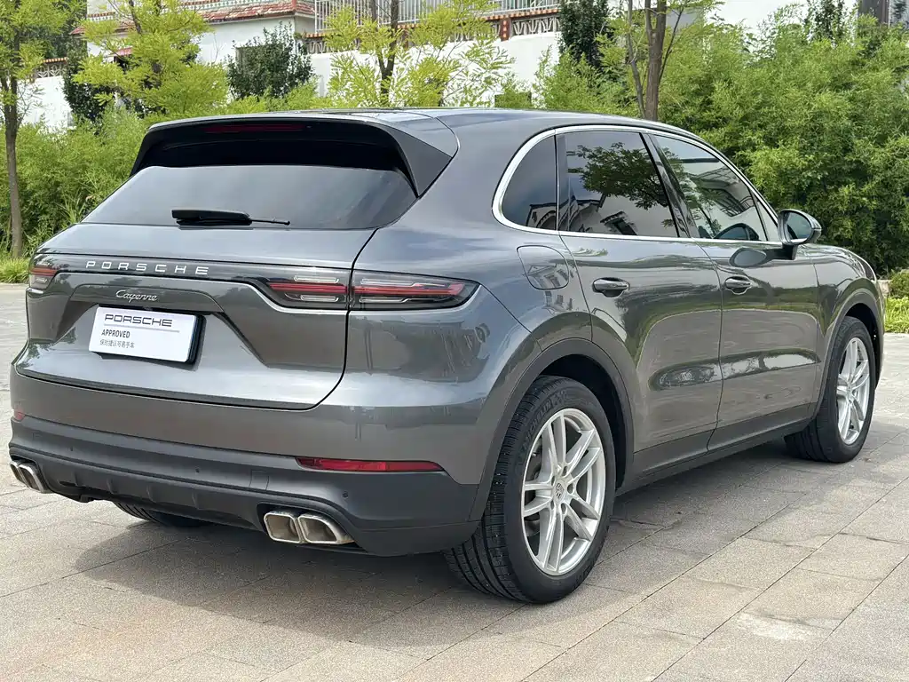 Porsche Cayenne 2020 — фото 15