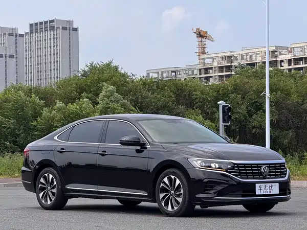 Volkswagen Passat 2023