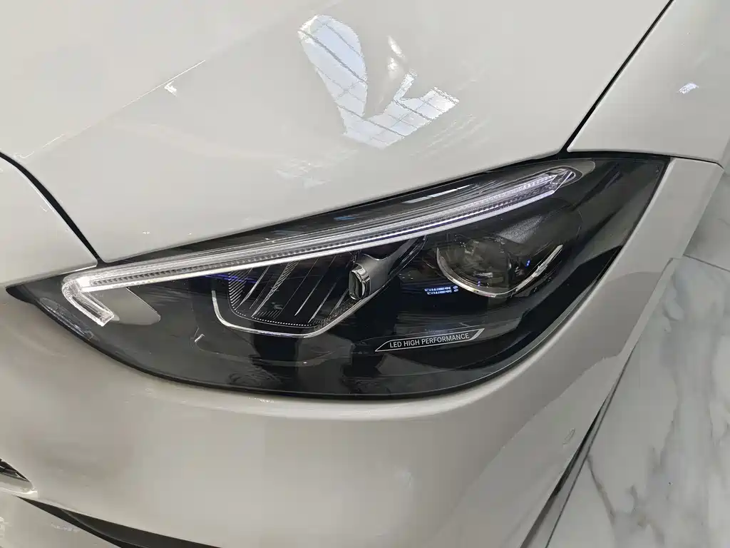 Mercedes-Benz C-Class 2023