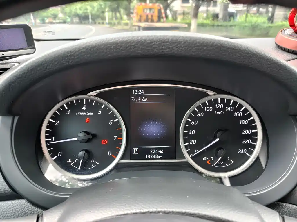 Nissan Tiida 2024
