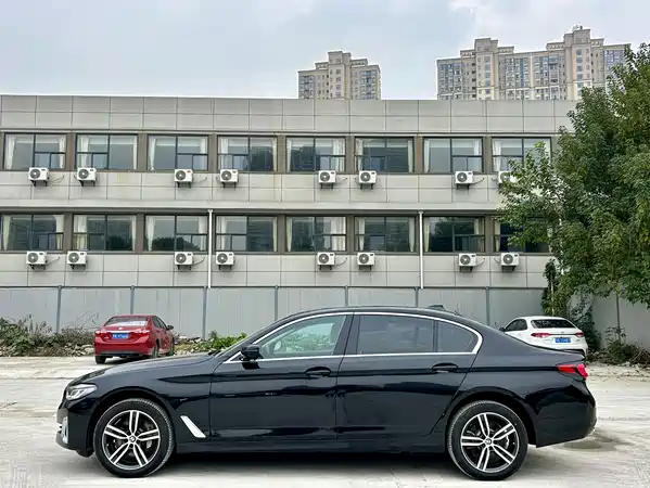 BMW 5 Series 2023