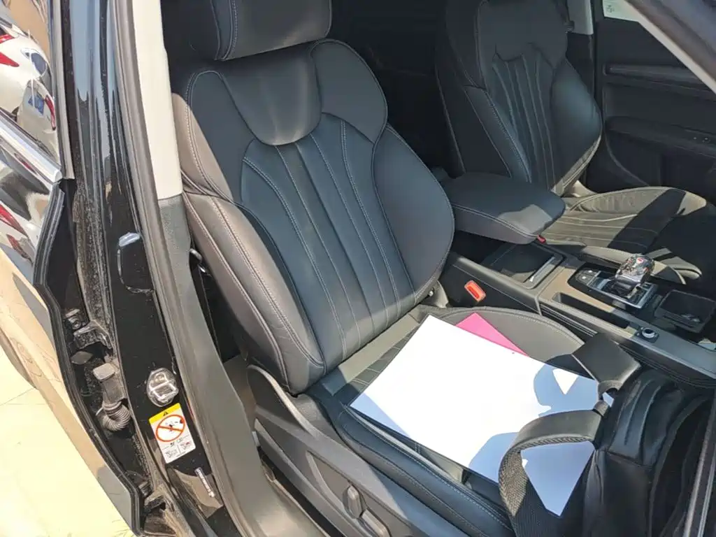 Audi Q5L 2023 — фото 25