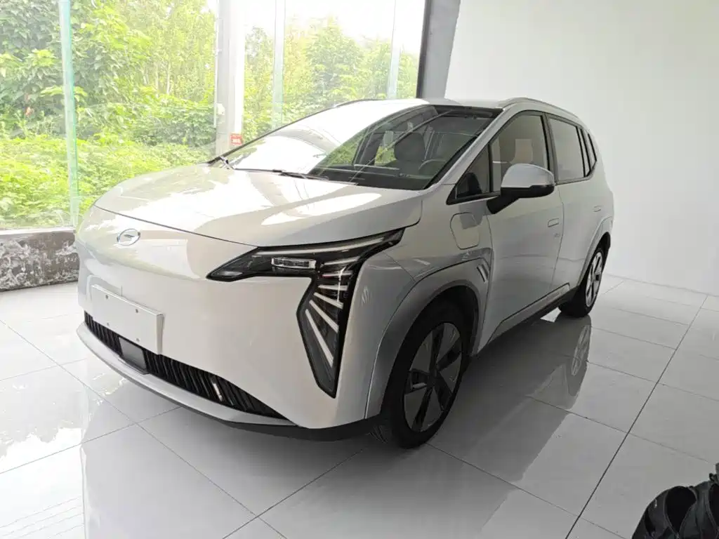 Aion Y 2024